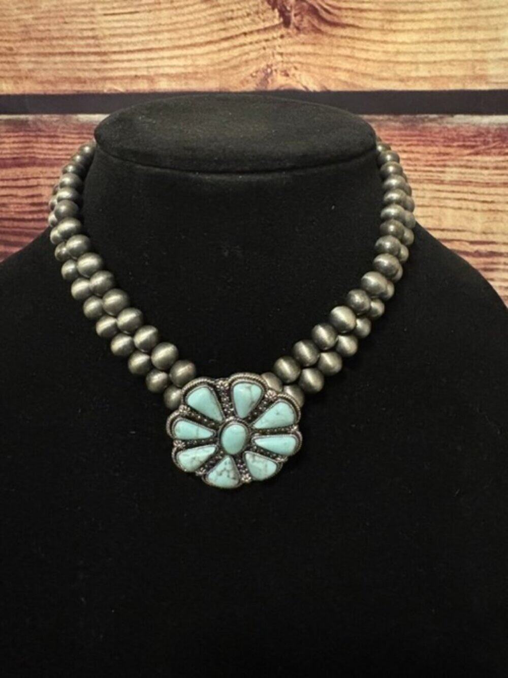 Western Cowgirl Turquoise Flowe Necklace Silver Bead Navajo Pearl Style NWT